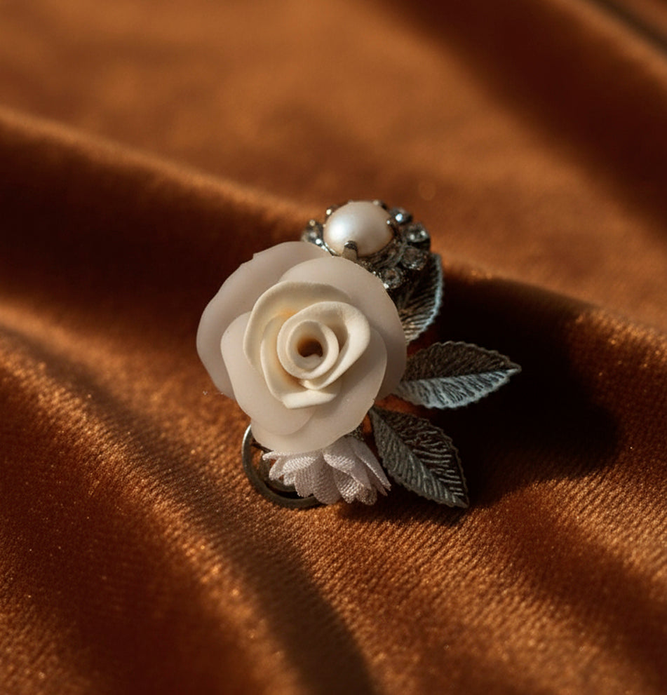 Orecchini White Rose